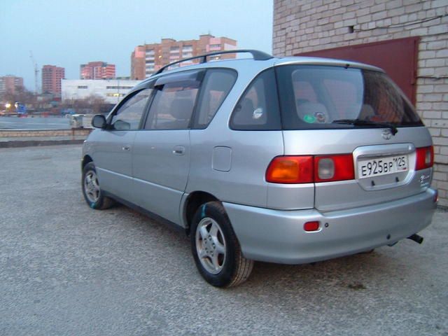 1997 Toyota Ipsum