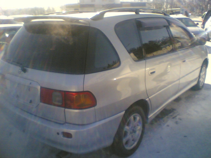 1997 Toyota Ipsum Photos