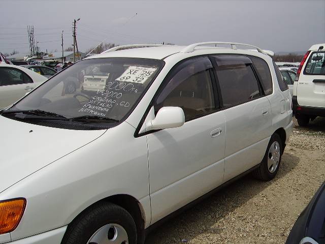 Toyota ipsum 2000 года