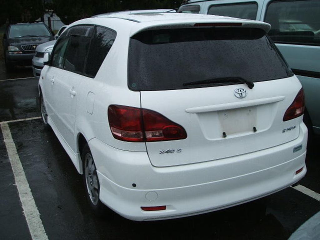 2002 Toyota Ipsum