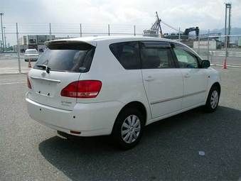 2002 Toyota Ipsum Pics