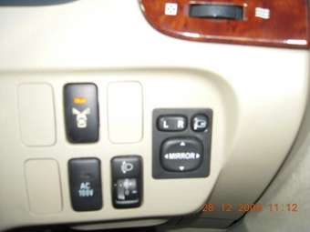 2002 Toyota Ipsum Pictures