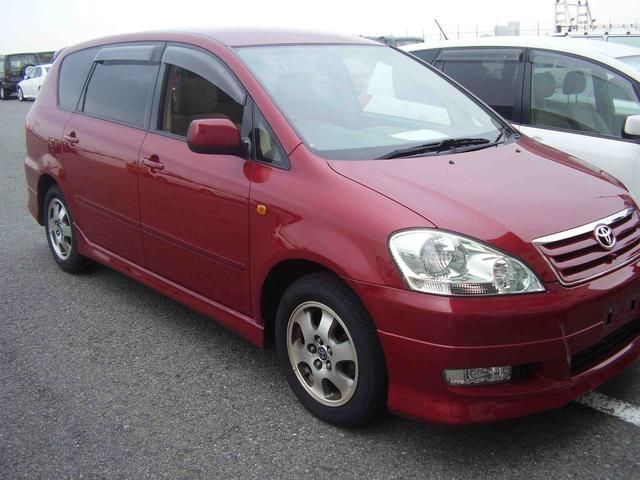 2003 Toyota Ipsum