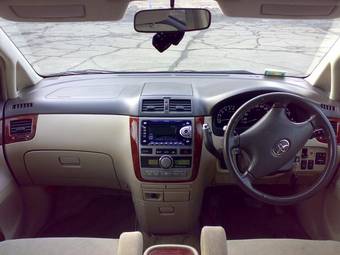 2003 Toyota Ipsum Pictures