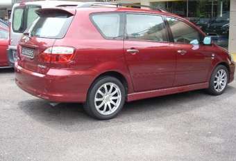 2004 Toyota Ipsum Photos