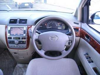 2005 Toyota Ipsum Pictures