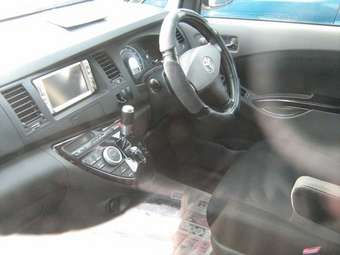 2004 Toyota Isis For Sale