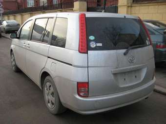 2005 Toyota Isis For Sale