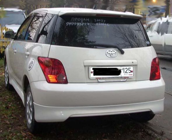 2002 Toyota ist