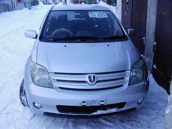 2002 Toyota ist