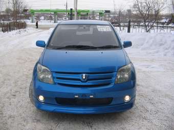 2002 Toyota ist