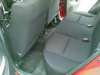 2002 Toyota ist Pics