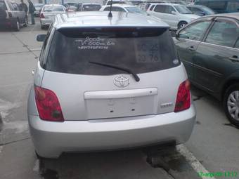 2002 Toyota ist Pictures