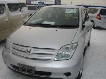 2003 Toyota ist