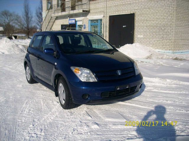 2003 Toyota ist