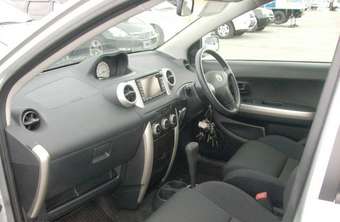 2003 Toyota ist