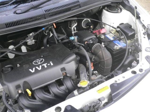 2003 Toyota ist