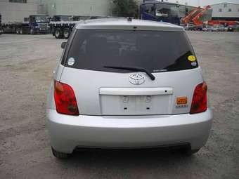 2003 Toyota ist Pictures