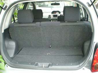 2003 Toyota ist Pictures