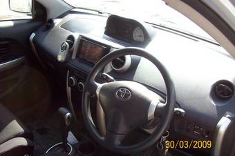 2003 Toyota ist Pictures