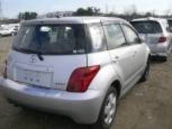 2003 Toyota ist Photos