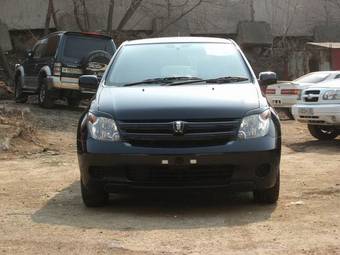 2003 Toyota ist Pics