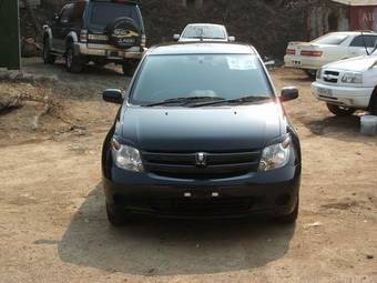 2003 Toyota ist Pictures