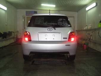 2003 Toyota ist Pictures