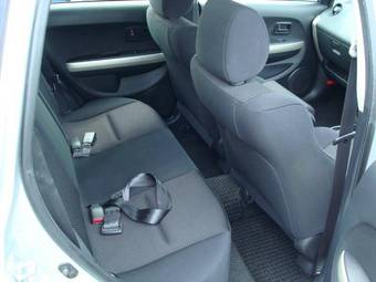 2003 Toyota ist Pictures