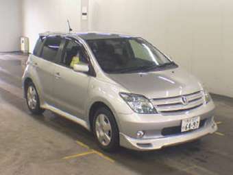 2004 Toyota ist
