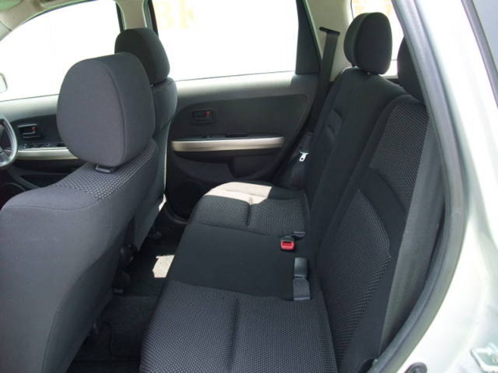 2004 Toyota ist