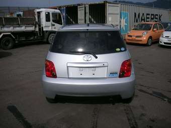 2004 Toyota ist Pictures