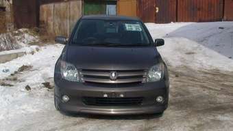 2004 Toyota ist Pics