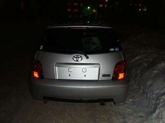 2004 Toyota ist Pictures