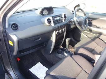 2004 Toyota ist Photos