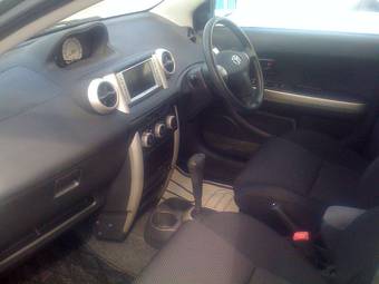 2004 Toyota ist Pictures