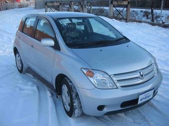 2005 Toyota ist Pictures