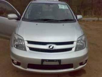 2005 Toyota ist Pictures