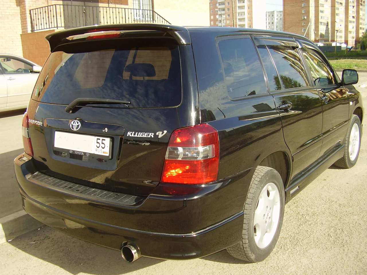 Тойота клюгер 2002. Toyota Kluger 2004. Тойота Клюгер 2004. Тойота Клюгер 2 поколения. Toyota Kluger 2003.