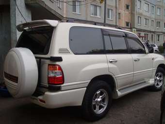 1998 Toyota Land Cruiser Photos