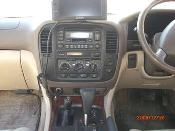 1998 Toyota Land Cruiser Photos