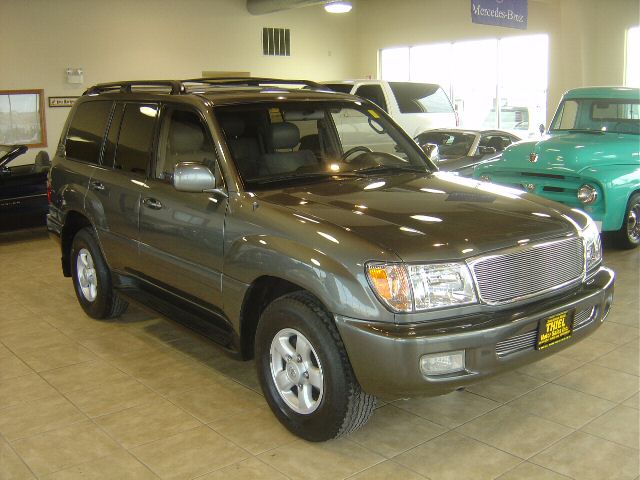 1999 Toyota Land Cruiser Photos