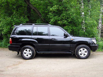 2000 Toyota Land Cruiser Pictures