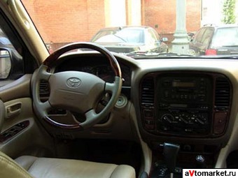 2000 Toyota Land Cruiser Pictures