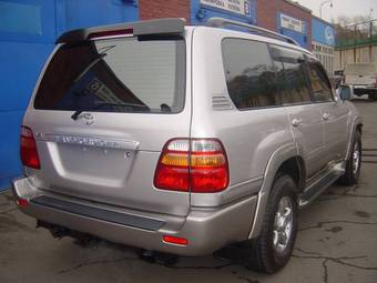 2001 Toyota Land Cruiser Pictures