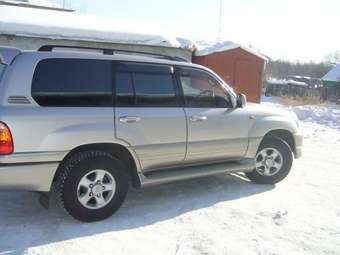 2001 Toyota Land Cruiser Pictures