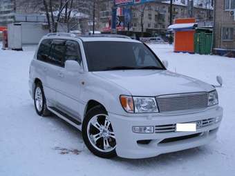 2001 Toyota Land Cruiser Photos