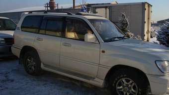 2002 Toyota Land Cruiser Pics