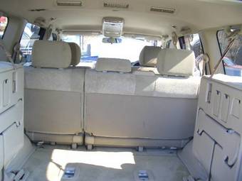 2002 Toyota Land Cruiser Photos