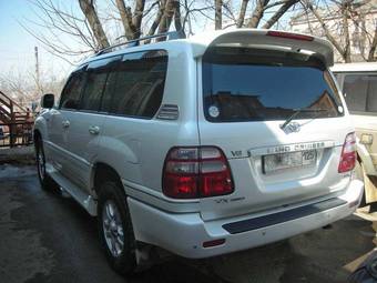 2002 Toyota Land Cruiser Pictures